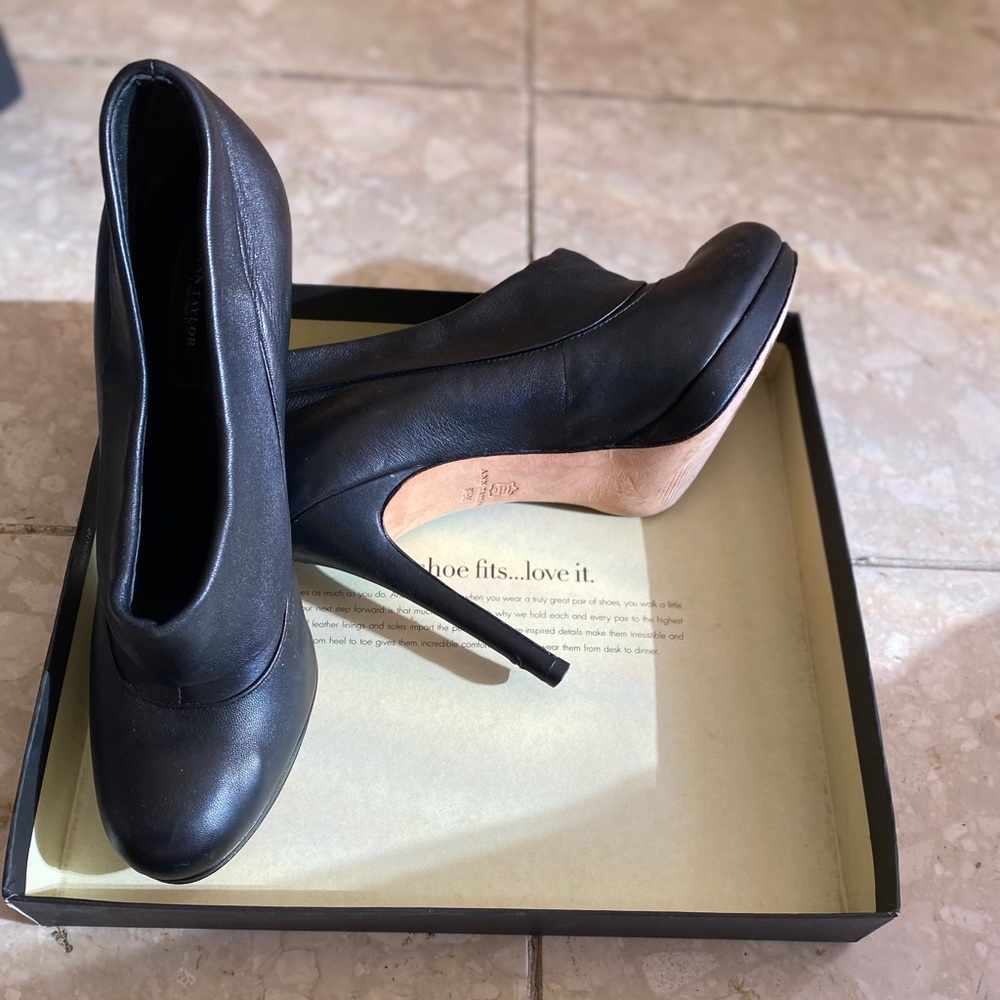 Ann Taylor Black Booties